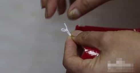 不管米袋还是面粉袋,开口都有一个“小机关”,短短3秒拆开袋子 第2张 不管米袋还是面粉袋,开口都有一个“小机关”,短短3秒拆开袋子 第2张