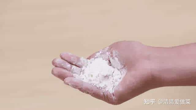 买面粉时,看见包装上这一行字,不管价格有多便宜都是优质面粉 第2张 买面粉时,看见包装上这一行字,不管价格有多便宜都是优质面粉 第2张