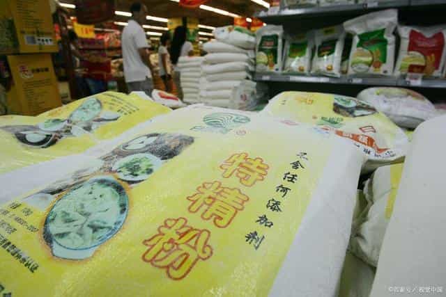 买面粉有讲究,看清包装有这“3个指标”再买,耐储存,麦香味足 第1张 买面粉有讲究,看清包装有这“3个指标”再买,耐储存,麦香味足 第1张