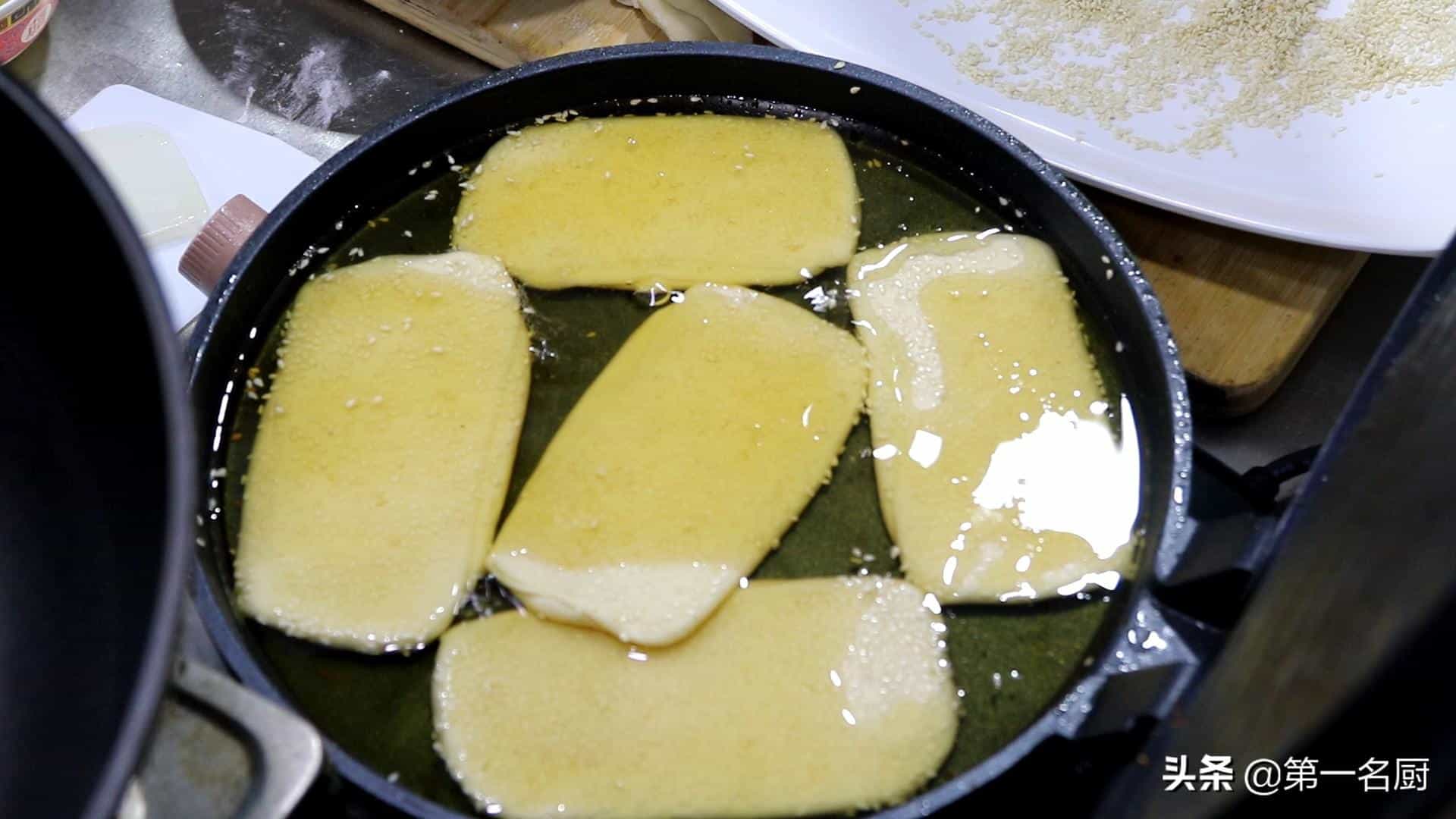 面粉最过瘾的5种做法,外酥里软,咬一口直掉渣,上桌就秒光 第8张 面粉最过瘾的5种做法,外酥里软,咬一口直掉渣,上桌就秒光 第8张