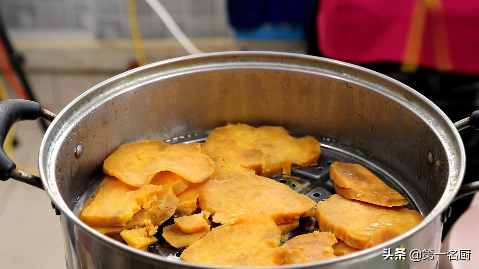 面粉最过瘾的5种做法,外酥里软,咬一口直掉渣,上桌就秒光 第11张 面粉最过瘾的5种做法,外酥里软,咬一口直掉渣,上桌就秒光 第11张