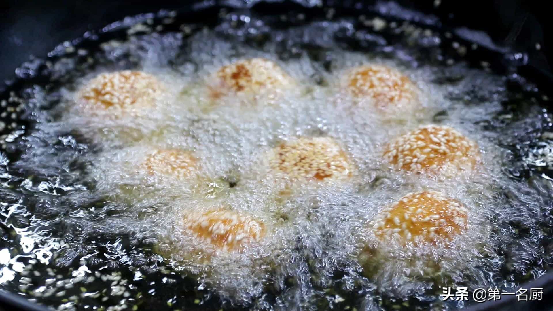 面粉最过瘾的5种做法,外酥里软,咬一口直掉渣,上桌就秒光 第14张 面粉最过瘾的5种做法,外酥里软,咬一口直掉渣,上桌就秒光 第14张
