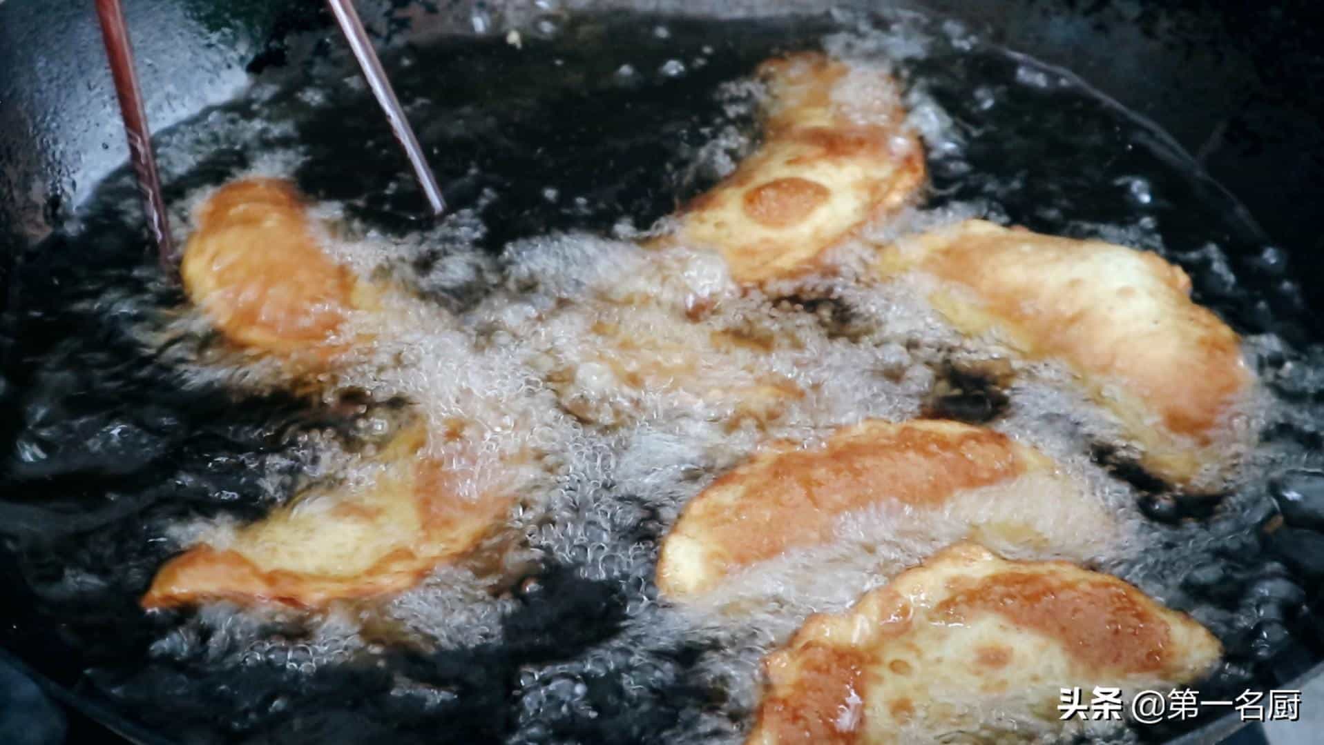 面粉最过瘾的5种做法,外酥里软,咬一口直掉渣,上桌就秒光 第20张 面粉最过瘾的5种做法,外酥里软,咬一口直掉渣,上桌就秒光 第20张