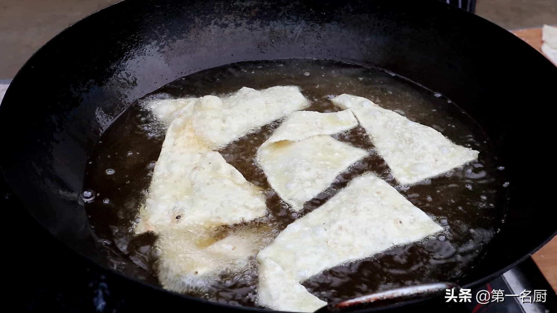 面粉最过瘾的5种做法,外酥里软,咬一口直掉渣,上桌就秒光 第24张 面粉最过瘾的5种做法,外酥里软,咬一口直掉渣,上桌就秒光 第24张
