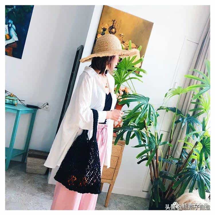 最新款式镂空透视编织袋,成为年轻一族夏季出行的时尚装备44图 第9张 最新款式镂空透视编织袋,成为年轻一族夏季出行的时尚装备44图 第9张