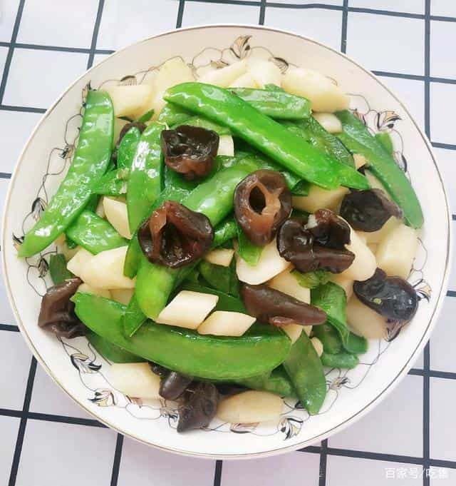 它是“素菜人参”,影视剧中的食疗圣品,秋天炒一盘,清润又清肺 第4张 它是“素菜人参”,影视剧中的食疗圣品,秋天炒一盘,清润又清肺 第4张