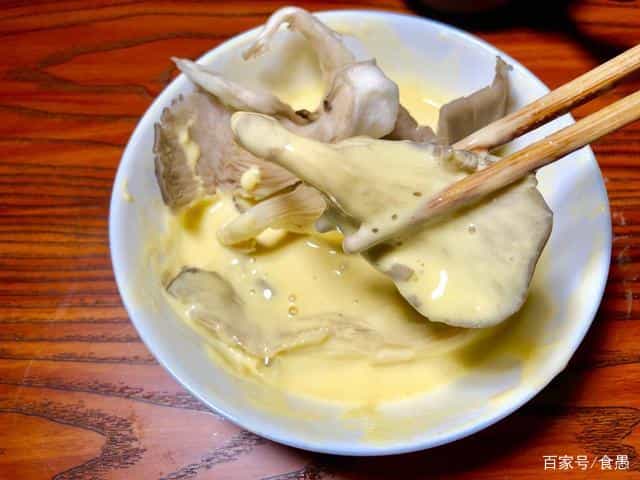 超解馋的老式干炸蘑菇,2种调糊,4种调味,金黄酥脆就是香 第8张 超解馋的老式干炸蘑菇,2种调糊,4种调味,金黄酥脆就是香 第8张