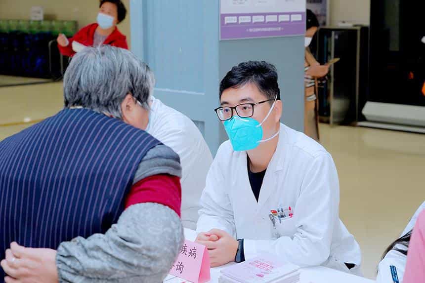 上海五院举办“世界男性健康日活动暨‘阳光口袋’公益科普行活动”  第4张