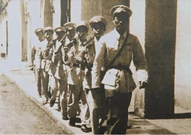 63年前,军官弄丢军事绝密文件,7000警民淘干1条河,最后找着没 第5张 63年前,军官弄丢军事绝密文件,7000警民淘干1条河,最后找着没 第5张